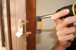 Locksmith Key Store Whittier, CA 310-975-3536 - lock-opening